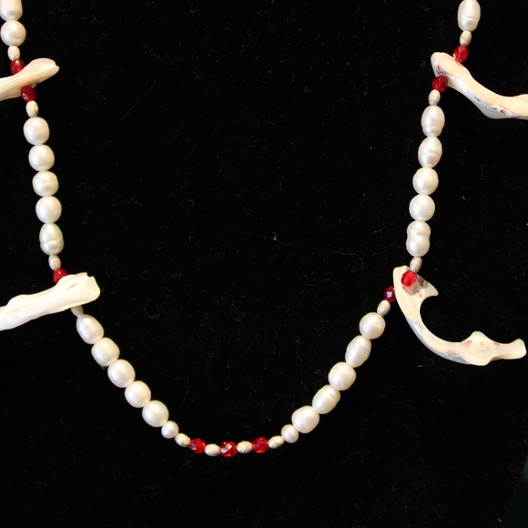 White Cultured Pearls 7mm Shell Accents - Picture 2 of 8
